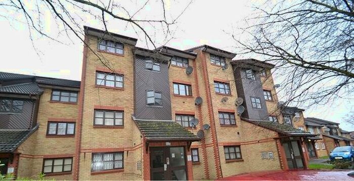 1 Bedroom Flat To Rent In Swallow Drive, London, NW10