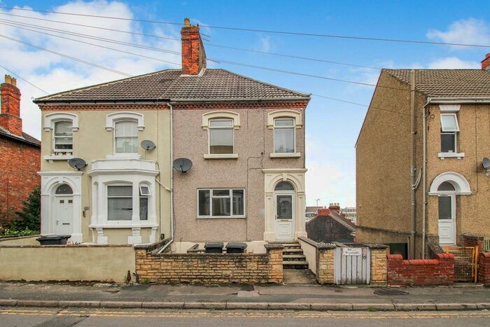 1 Bedroom Flat To Rent In Dixon Street, Old Town, Swindon, SN1