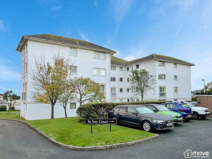 2 Bedroom Flat For Sale In St. Ives Court, Furzehill Road, Torquay, TQ1
