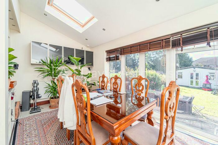 4 Bedroom Terraced House To Rent In Mayfield Avenue, London, N12