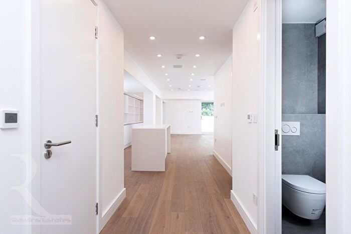 2 Bedroom Flat To Rent In Queens Road, London, NW4