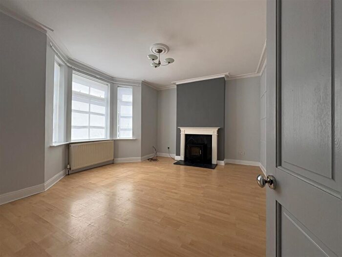1 Bedroom Apartment To Rent In Windsor Road, Lowestoft, NR33