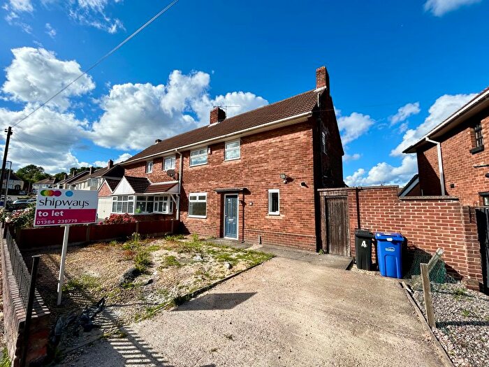 3 Bedroom Semi-Detached House To Rent In Newland Grove, Dudley, DY2