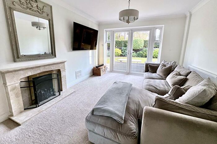 5 Bedroom Detached House For Sale In Hobbs Park, St Leonards, BH24