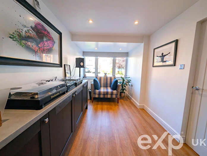 4 Bedroom Detached House For Sale In Cliveden Close, Allington, Maidstone, ME16