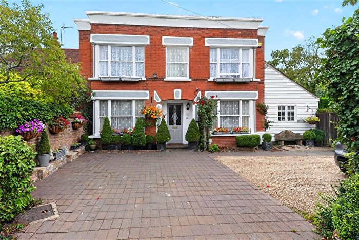 3 Bedroom Detached House For Sale In Fiddlers Hamlet, Epping, Essex, CM16