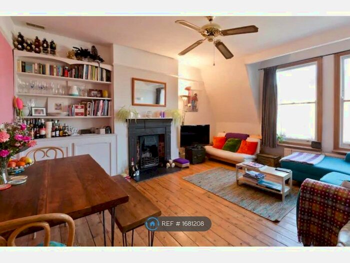 2 Bedroom Flat To Rent In Richmond Road, Twickenham, TW1