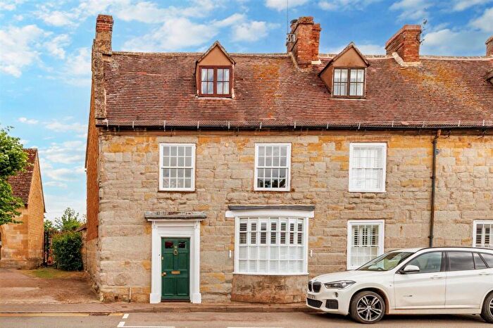 3 Bedroom Cottage For Sale In Church Street, Shipston-On-Stour, CV36