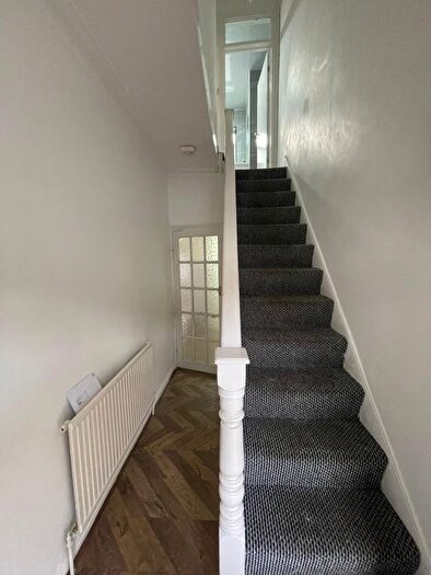 1 Bedroom Terraced House To Rent In Alexandra Road, London, E6