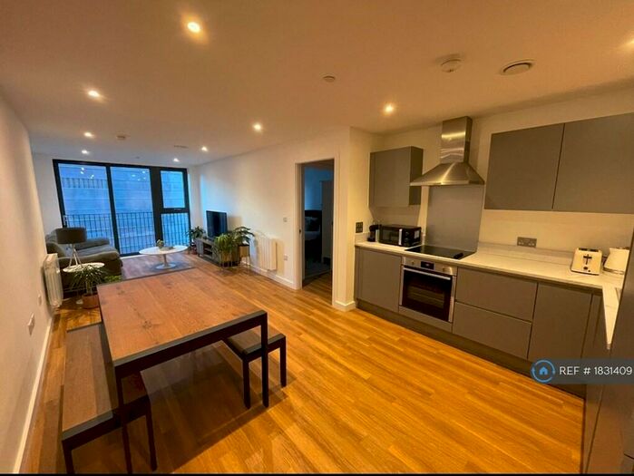 1 Bedroom Flat To Rent In Deluna House, Manchester, M4