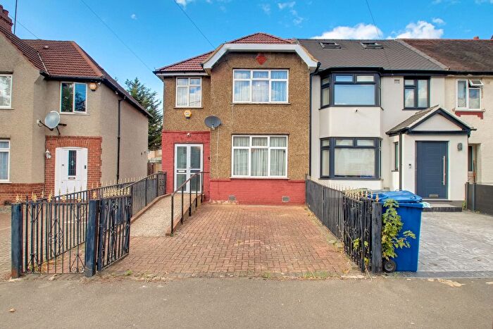 3 Bedroom End Terrace House For Sale In Drew Gardens, Greenford, UB6