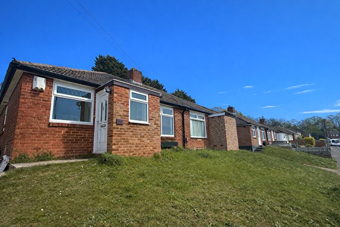 2 Bedroom Bungalow To Rent In Barnfield Road, Orpington, BR5