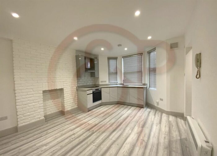 Studio To Rent In Talgarth Road, West Kensington, W14