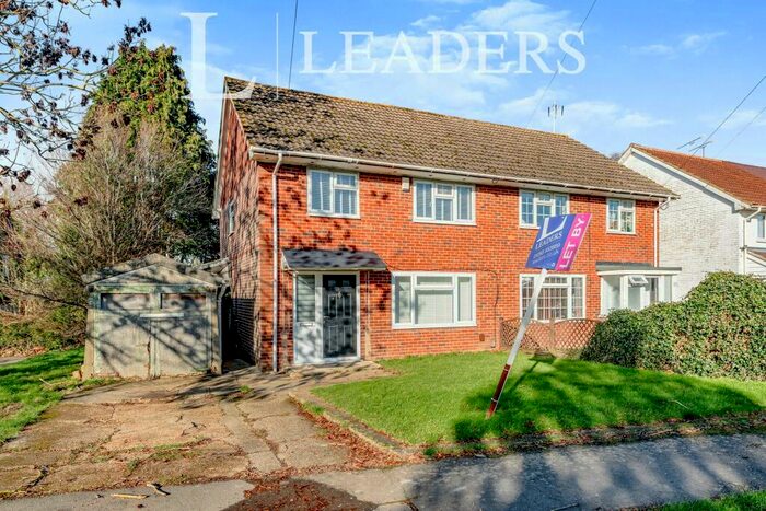 3 Bedroom End Of Terrace House To Rent In Honeysuckle Lane, RH11