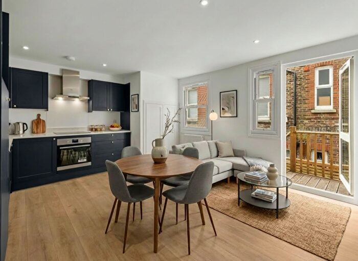 1 Bedroom Flat For Sale In Boltro Road, Haywards Heath, RH16