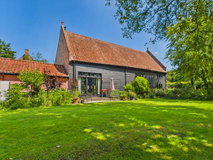 4 Bedroom Barn Conversion For Sale In Beccles, Barsham, NR34