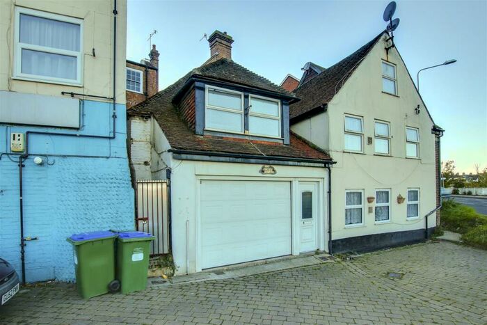 1 Bedroom House To Rent In Old Brewery Cottage, Newhaven, East Sussex, BN9