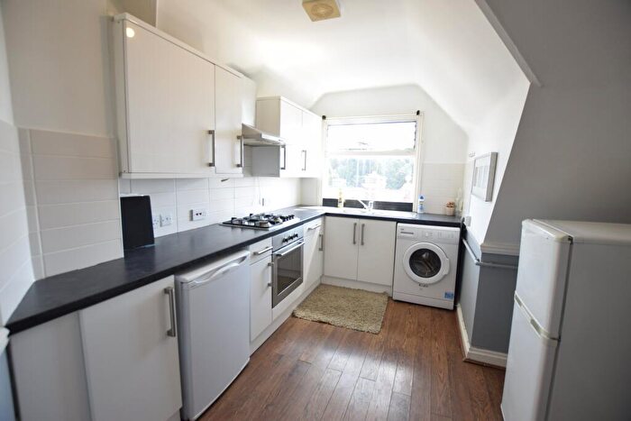 2 Bedroom Flat To Rent In Dalkeith Steps, Bournemouth, BH1