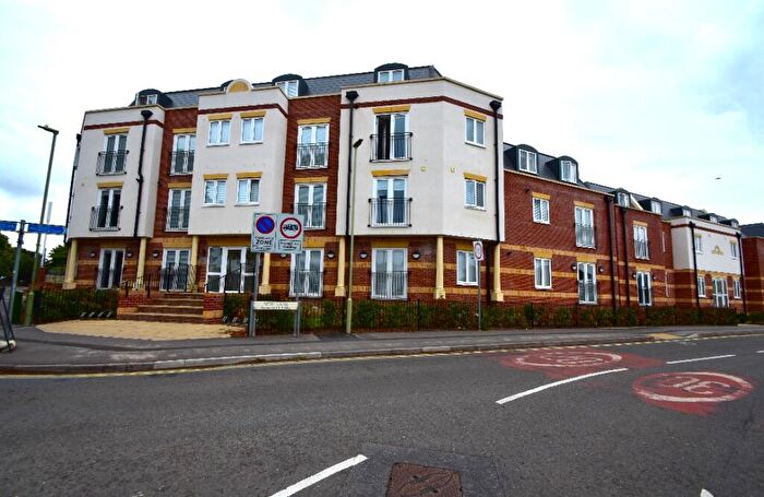 Flat To Rent In New Lane, Havant, Hampshire, PO9