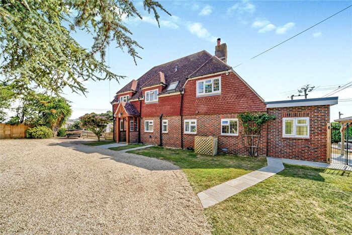 4 Bedroom Detached House For Sale In First Avenue, Batchmere Lane, Chichester, West Sussex, PO20
