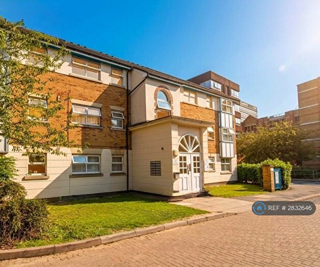 2 Bedroom Flat To Rent In Cuthberga Close, Barking, IG11