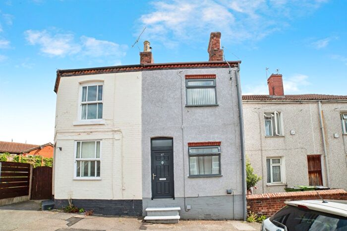 2 Bedroom Terraced House For Sale In Thorpes Road, Heanor, DE75