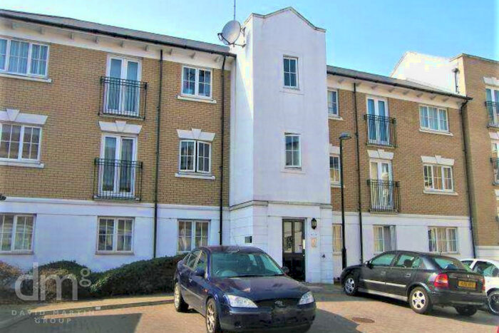 2 Bedroom Ground Flat To Rent In George Williams Way, Colchester, CO1