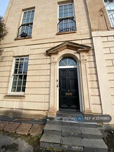 2 Bedroom Flat To Rent In Hotwell Road, Bristol, BS8
