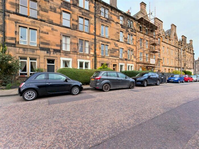1 Bedroom Flat To Rent In Royal Park Terrace, Meadowbank, Edinburgh EH8