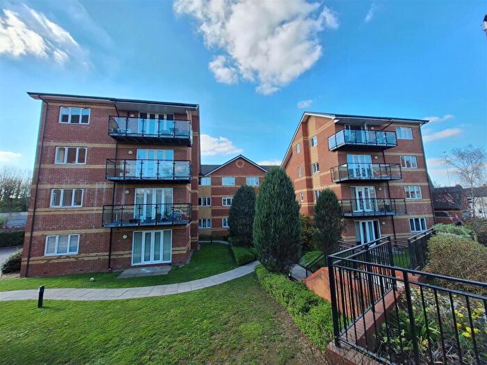 2 Bedroom Flat To Rent In Capital Point, RG1