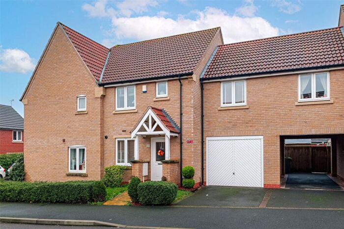 3 Bedroom Semi Detached House For Sale In Glen Road, Loughborough, Leicestershire, LE11