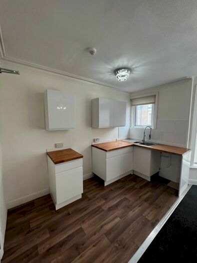 2 Bedroom Flat To Rent In Euston Grove, Morecambe, LA4