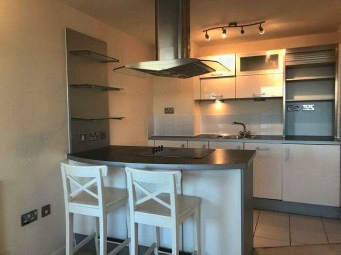 1 Bedroom Apartment To Rent In Aspects, Throwley Way, Sutton, Surrey, SM1