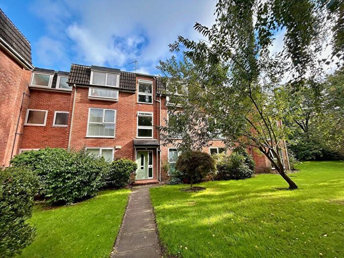 3 Bedroom Flat For Sale In Parkfield Road South, Didsbury, M20