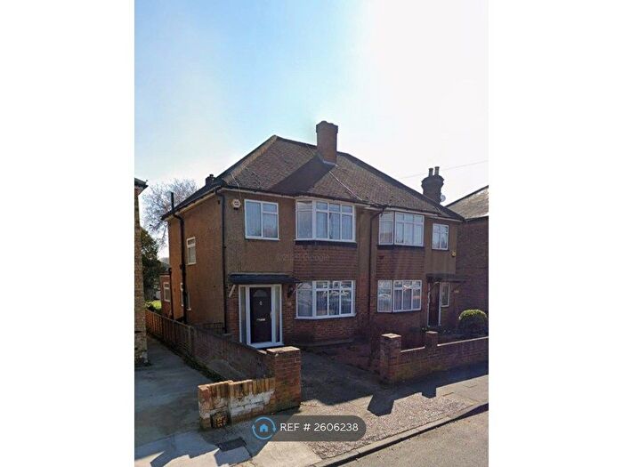 3 Bedroom Semi-Detached House To Rent In Edgar Road, West Drayton, UB7
