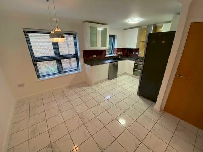 4 Bedroom Town House To Rent In Bertram Way, Norwich, NR1