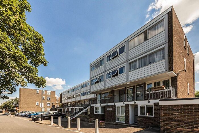 2 Bedroom Flat To Rent In Fairlea Place, London, W5