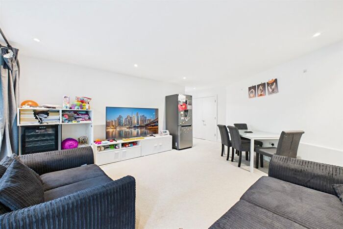 2 Bedroom Flat For Sale In Independence House, Colliers Wood, SW19
