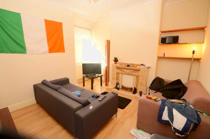 3 Bedroom House To Rent In Hibbert Street, Manchester, M14