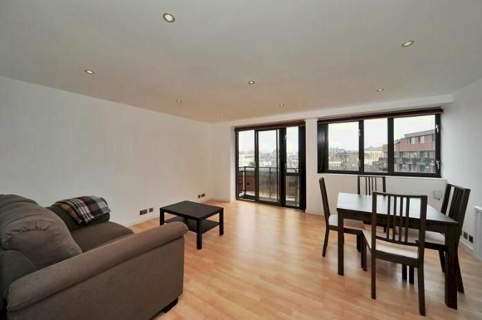 3 Bedroom Flat To Rent In Cromwell Road, London, SW5