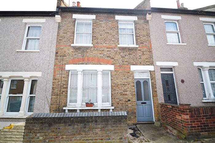 2 Bedroom Terraced House For Sale In Speranza Street, London, SE18