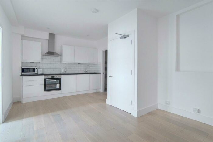 2 Bedroom Apartment To Rent In Great Eastern Street, Shoreditch, London, EC2A
