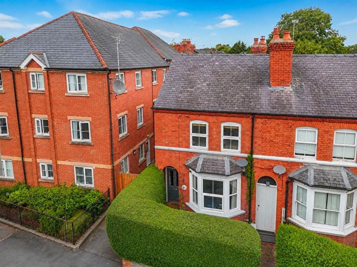 3 Bedroom Semi-Detached House For Sale In Beatrice Street, Oswestry, SY11