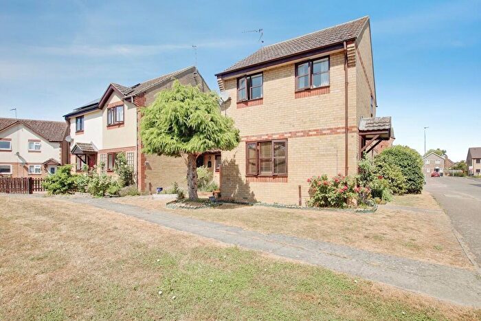 3 Bedroom Link Detached House For Sale In Georgina Close, Manea, PE15