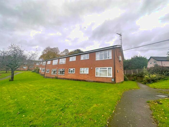 1 Bedroom Flat To Rent In Chawn Hill Close, Stourbridge, DY9