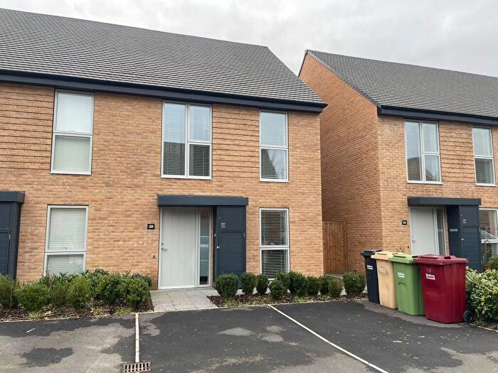 3 Bedroom Semi-Detached House To Rent In Winterbourne Drive, Westhoughton, Bolton, BL5