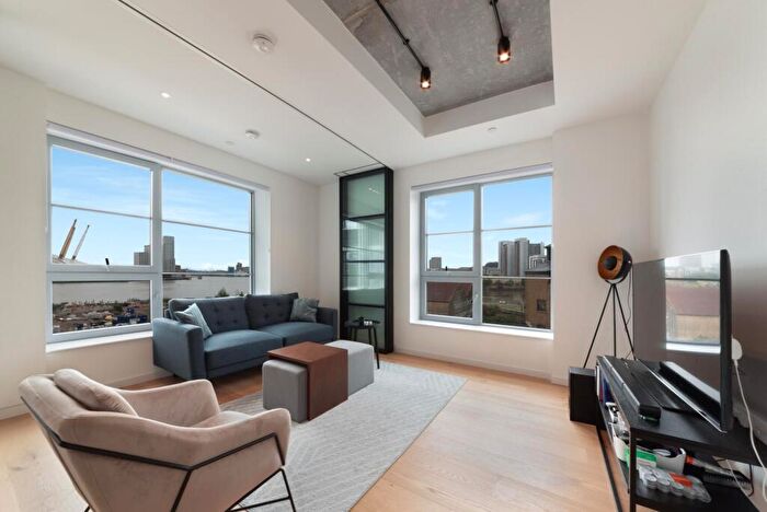 1 Bedroom Apartment To Rent In Douglass Tower, Goodluck Hope, London, E14