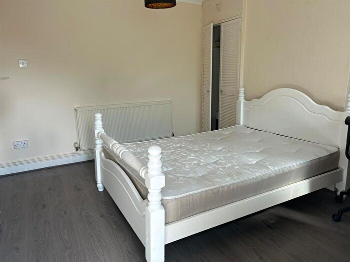 Studio To Rent In A Rookery Road, Selly Oak, Birmingham, West Midlands, B29