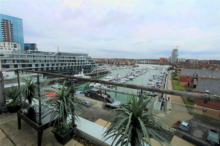 2 Bedroom Flat To Rent In Maritime Walk, Southampton SO14