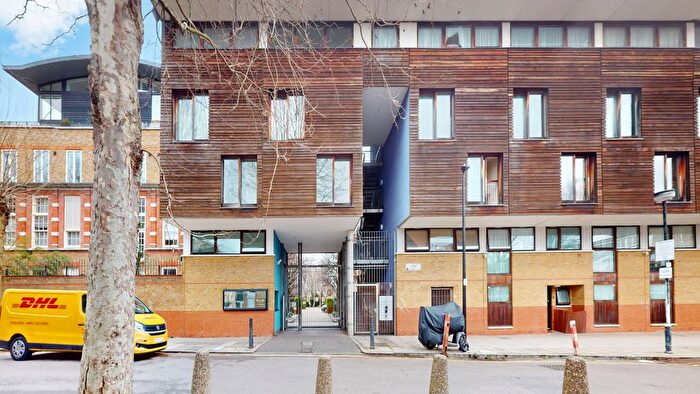 2 Bedroom Flat For Sale In Stepney City Apartments Clark Street, London, E1